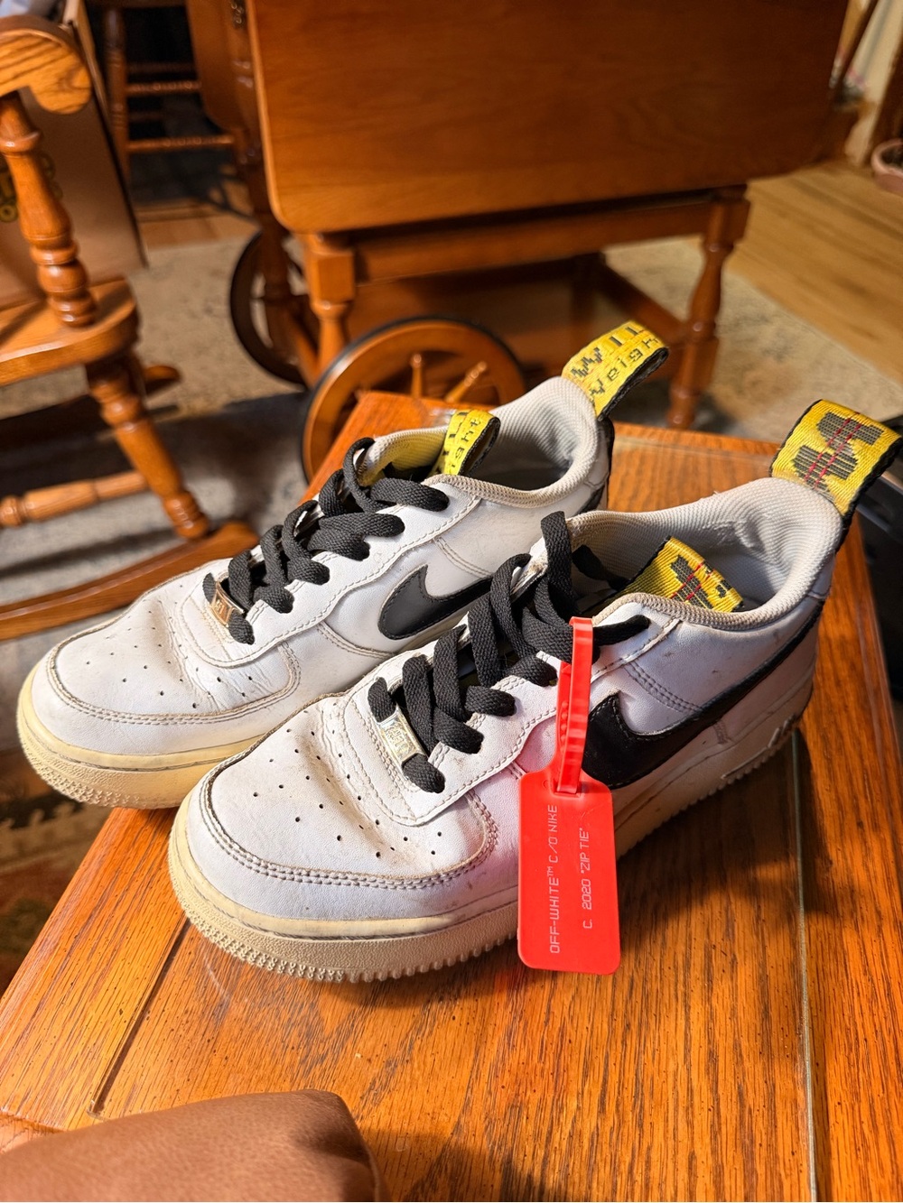Customized Off-white Nike Air
Force 1 Low